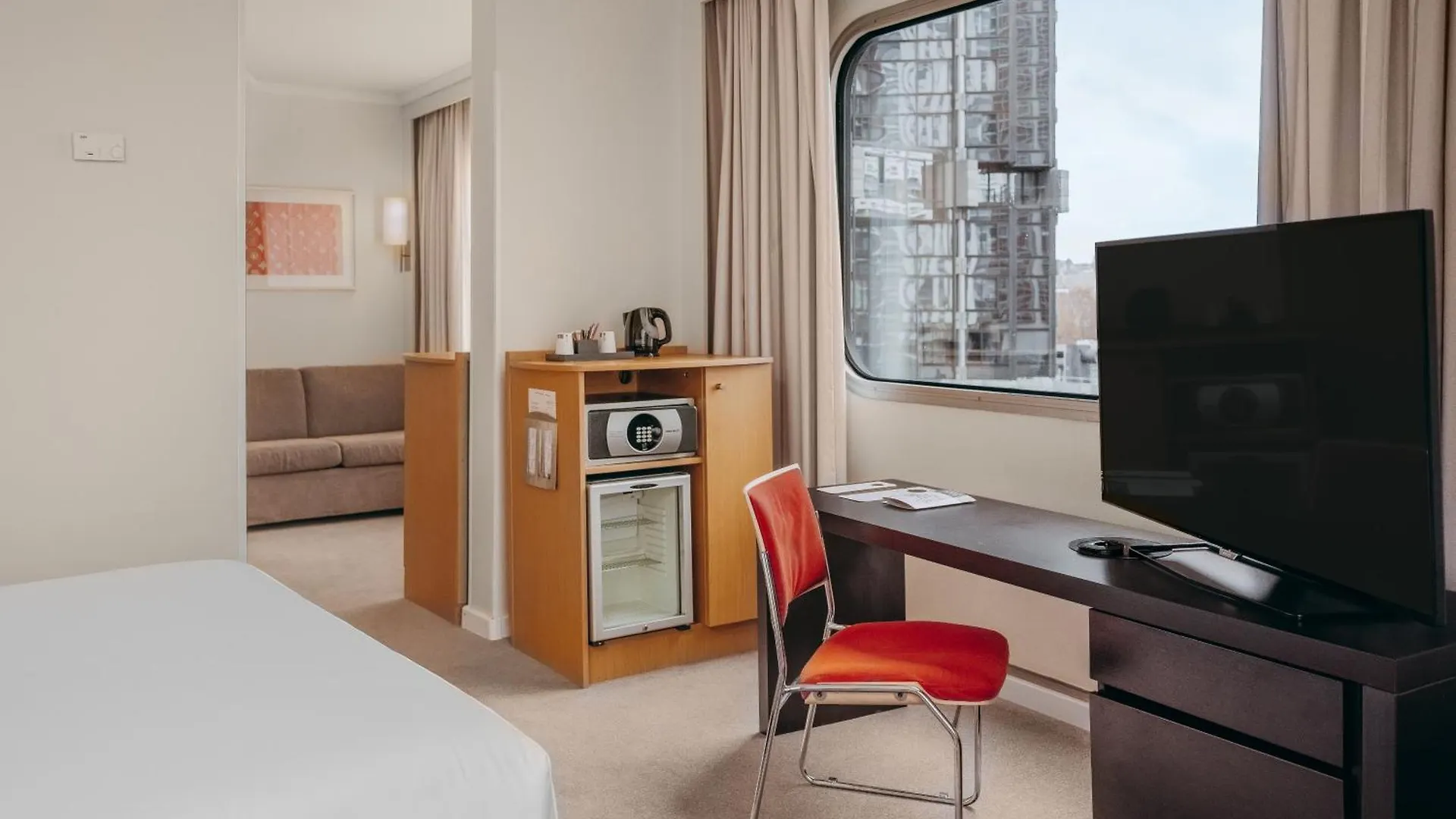 Novotel Centre Tour Eiffel Hotel 4*