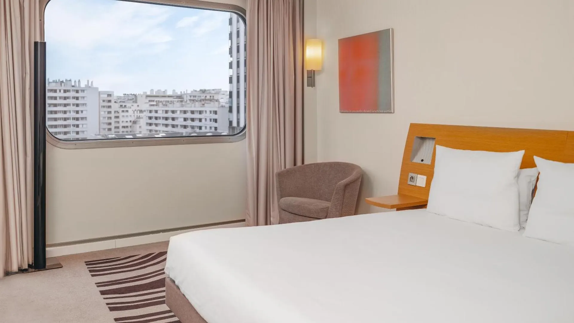 Novotel Centre Tour Eiffel 4*