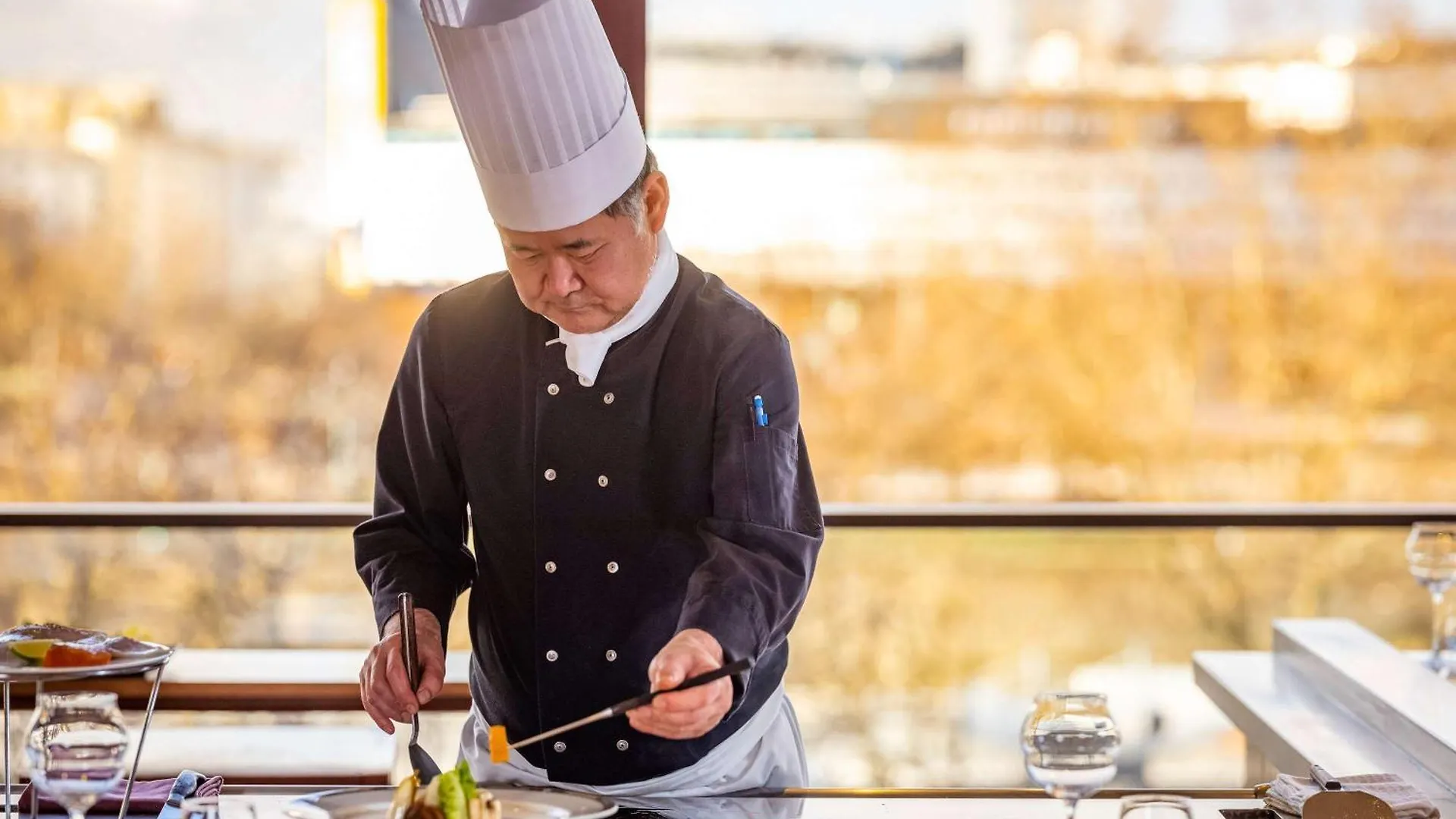 Novotel Centre Tour Eiffel Hotel 4*