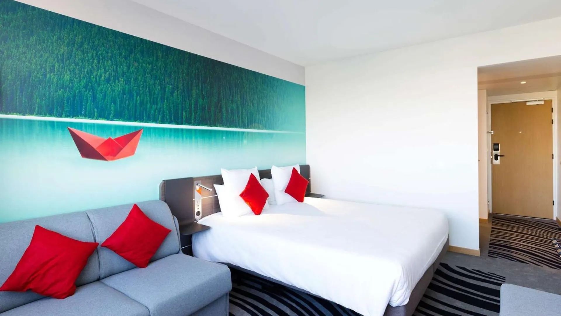 Novotel Centre Tour Eiffel 4*