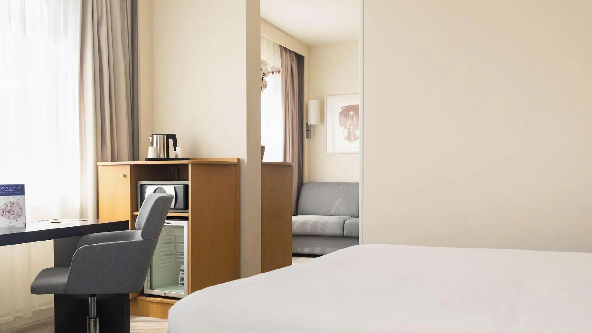 Novotel Centre Tour Eiffel 4*